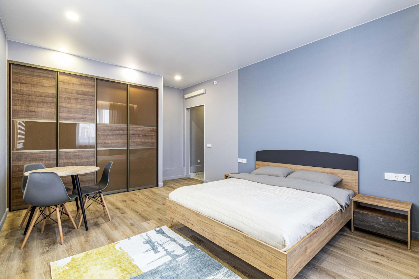 Квартира -студия Декабристов 20