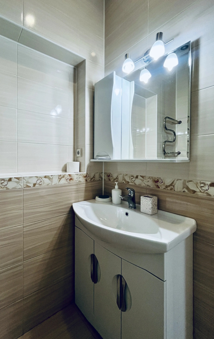 Апартаменты Unique Apart Лен рядом с Медсанчастью МВД, Парком Чудес и СГК Кирова 25