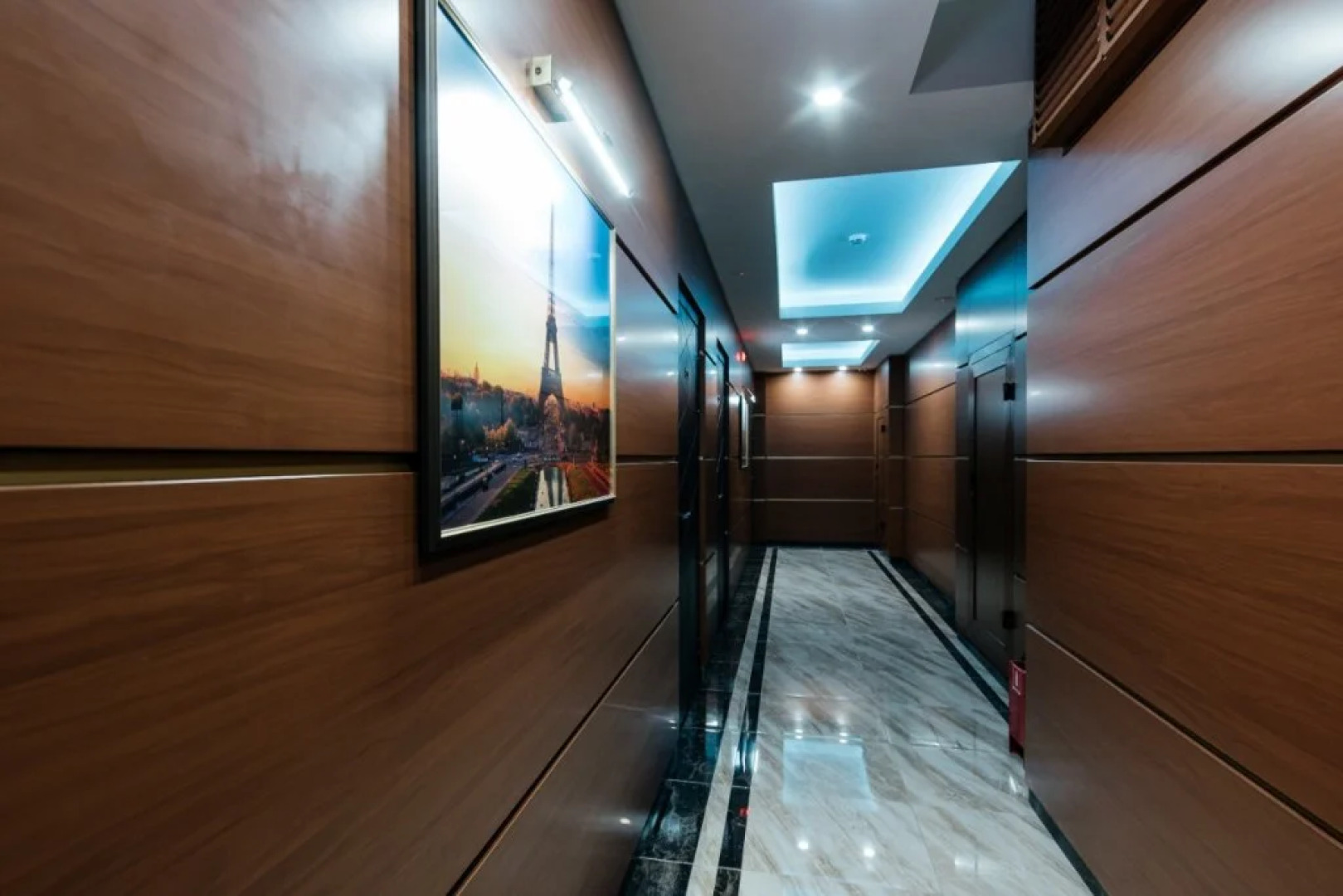 Апартаменты у Дендрария в ЖК Метрополь на самом высоком этаже, где есть бассейн