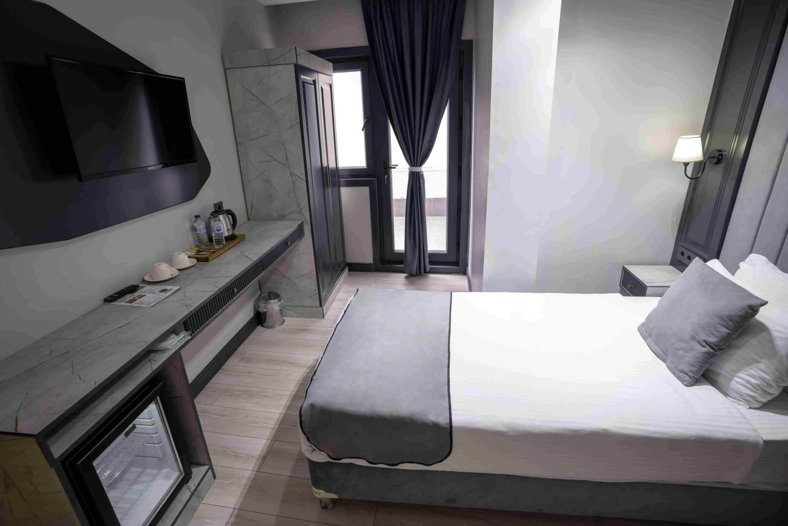 Отель Express Plus