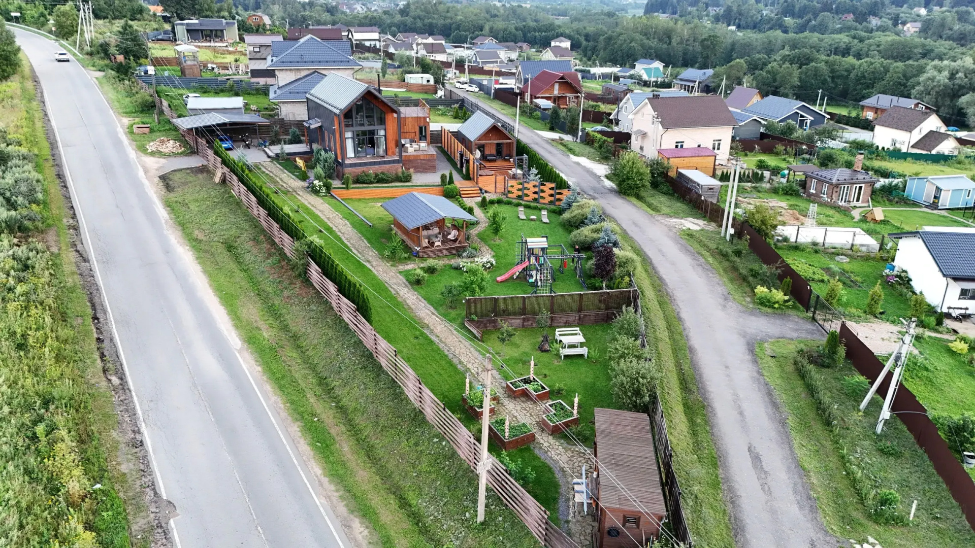 Частный дом Hill House Positive