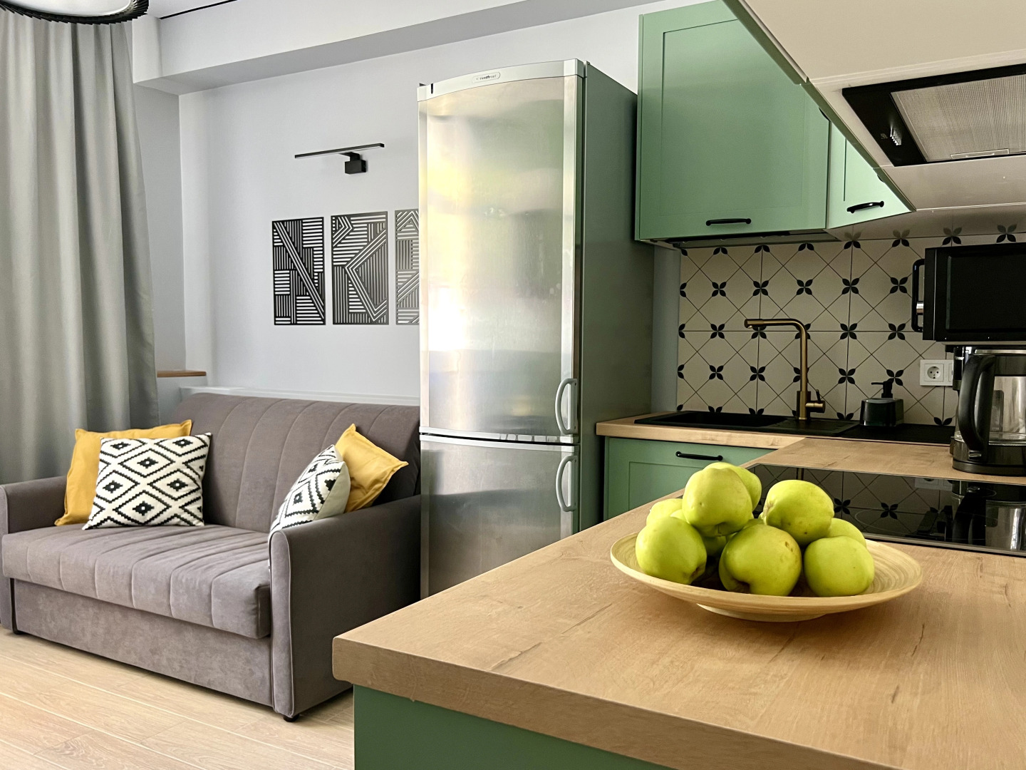 Квартира 65 м удобная для семьи напротив Казино с видом на горы