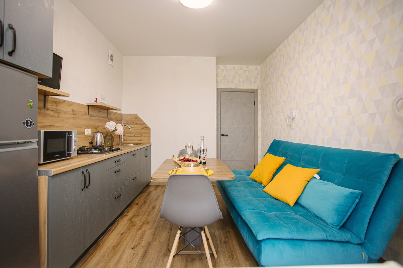 Апартаменты Ук Атмосфера Биpюза и coлнцe в Иcтopическом Центpе Яpославля