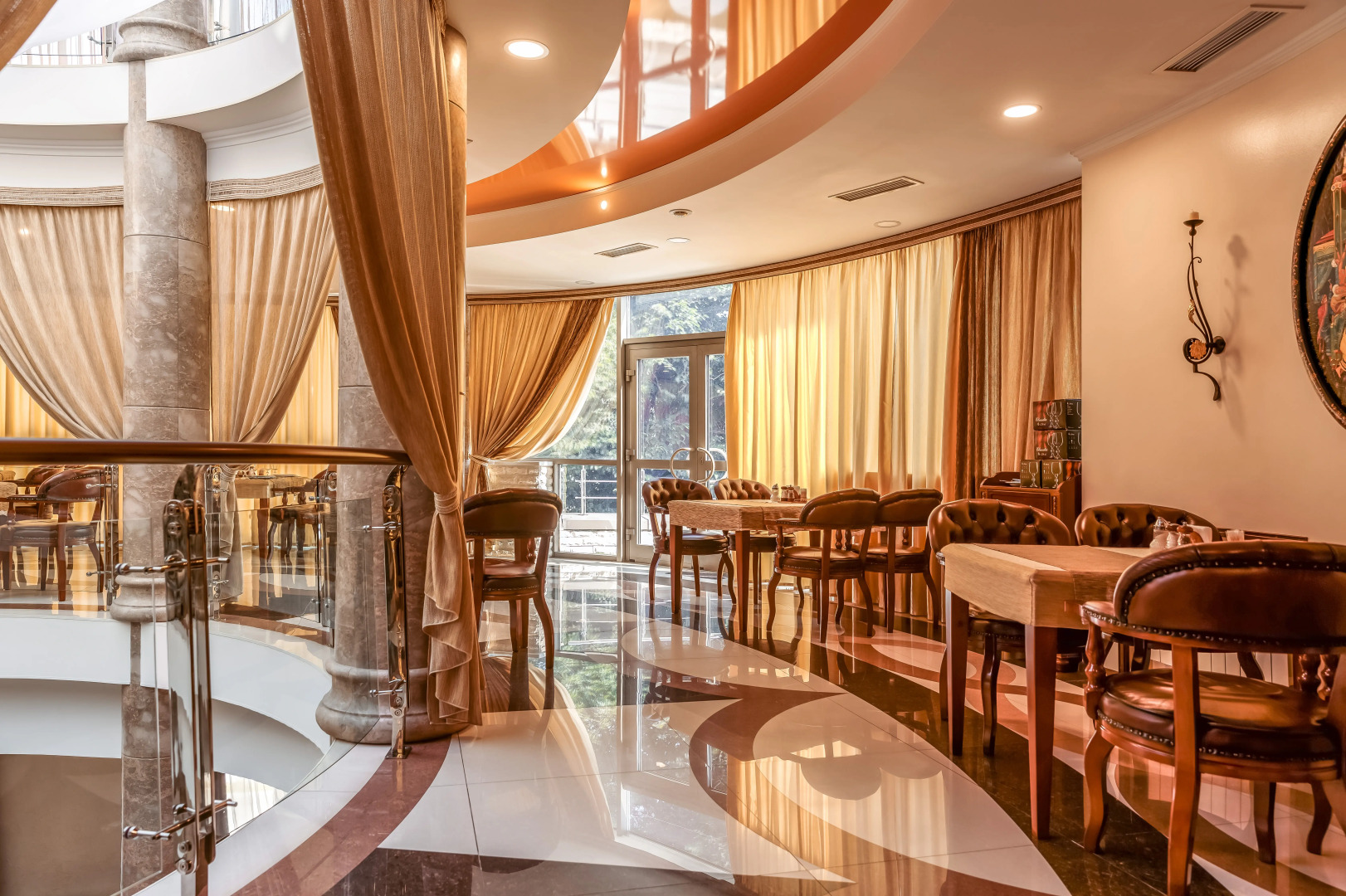 Отель Гранд Холл