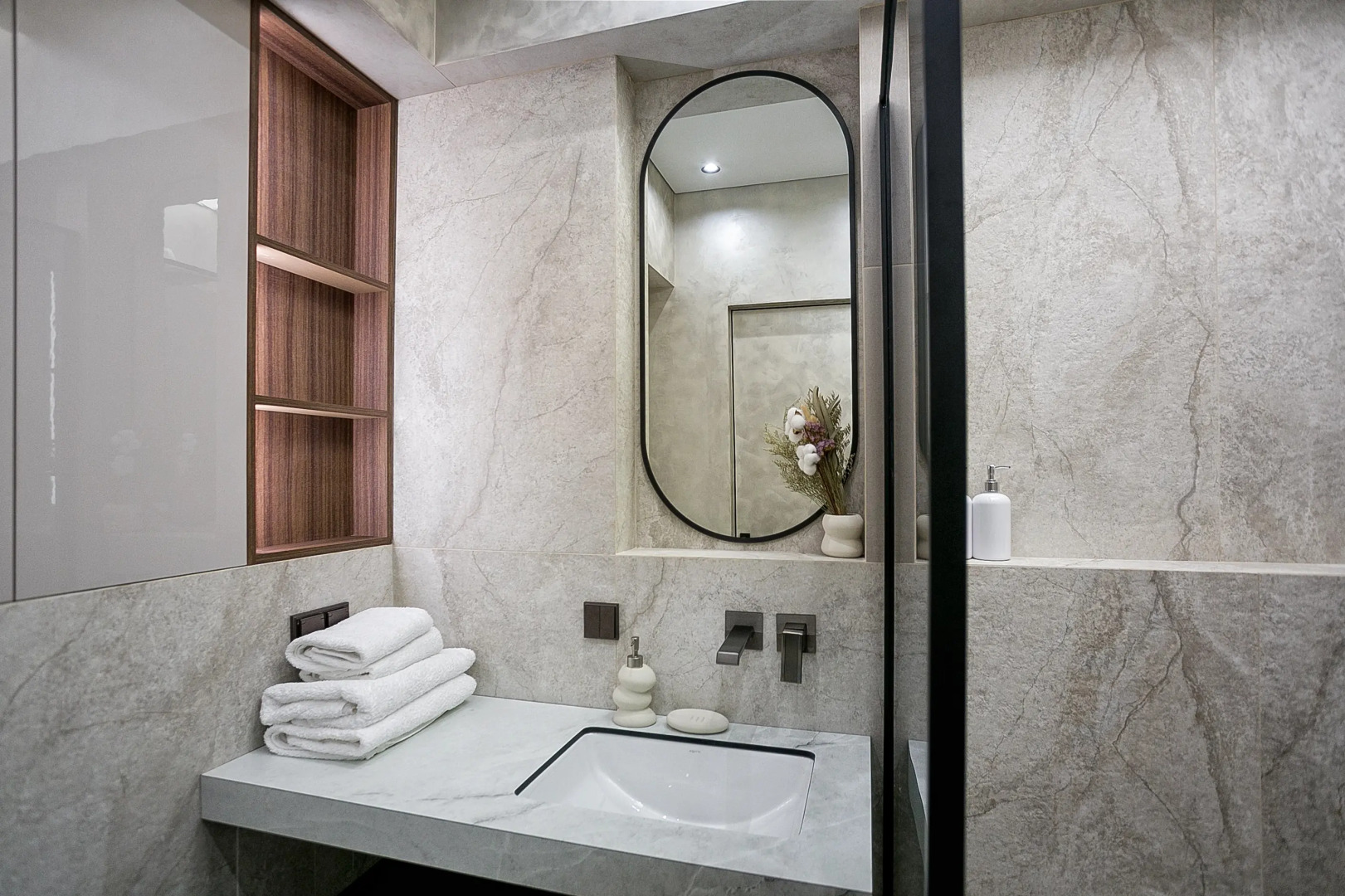 Апартаменты Студия с террасой и видом на море в Скай Плаза 3