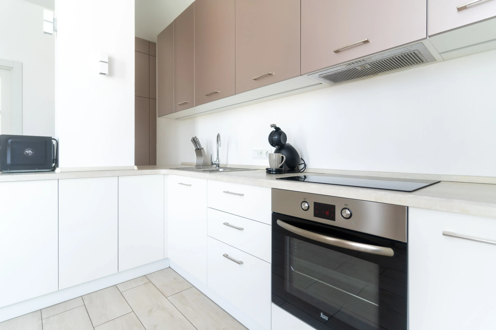 14 Апартаменты RADIUS Малышева 42А (11)