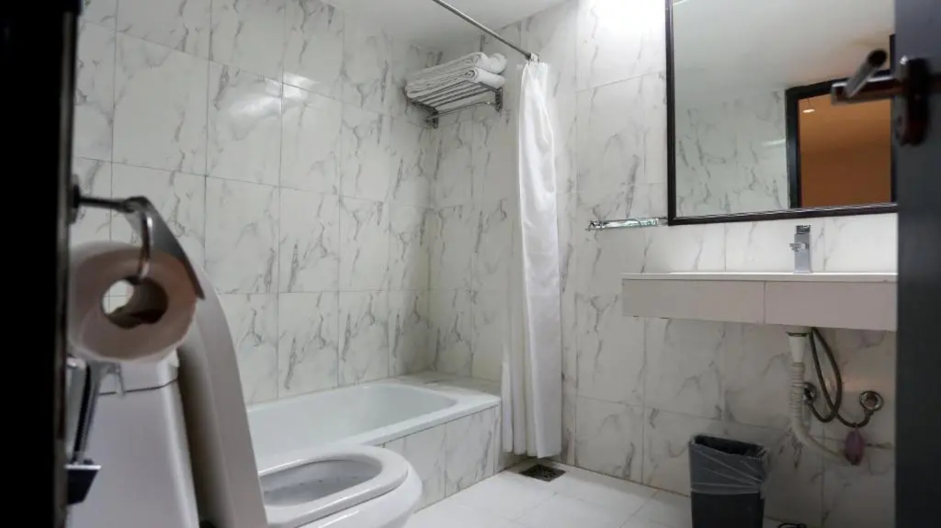 Отель Orchid Business