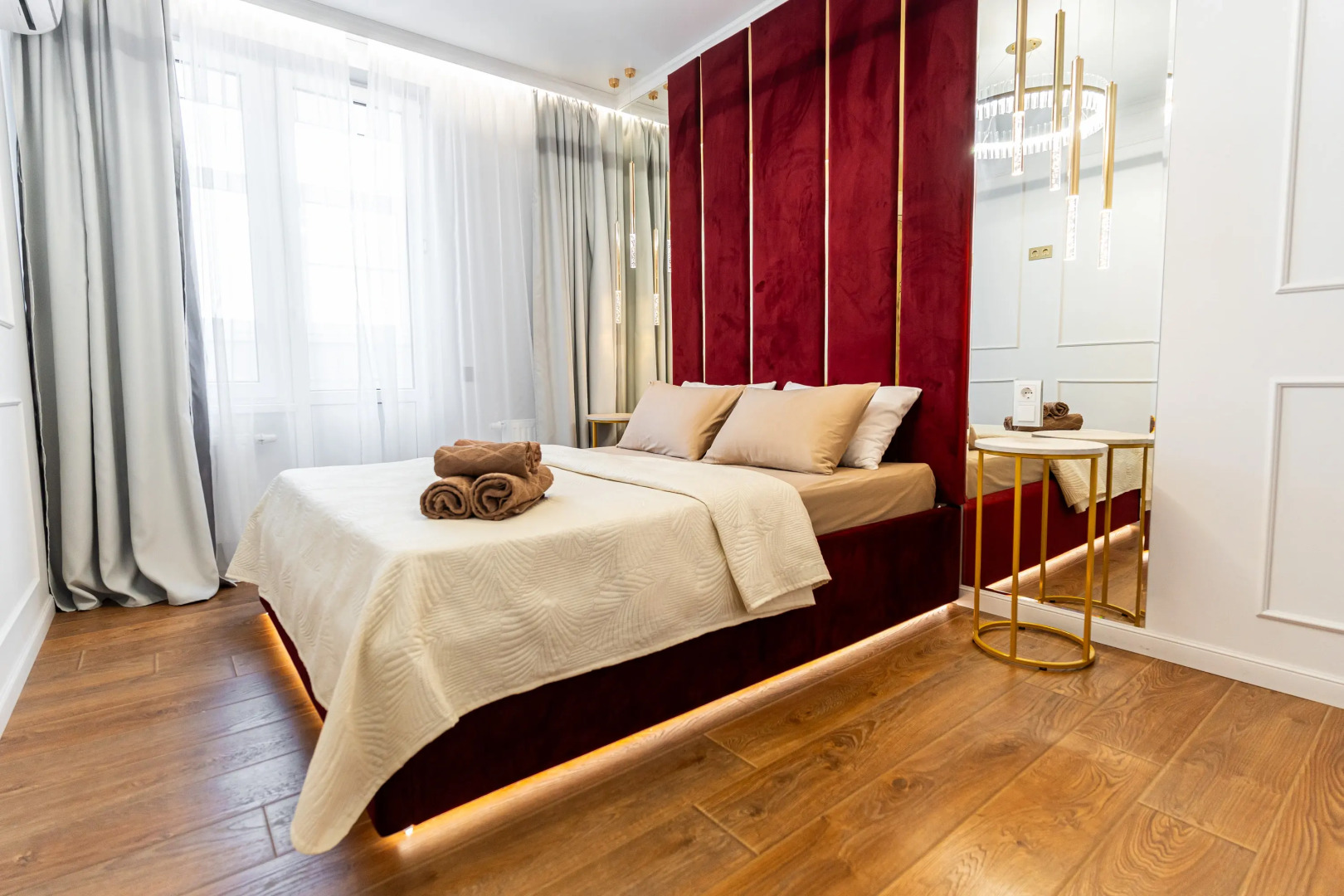 Апартаменты дизайнерские в центре Новороссийска от LetoApart