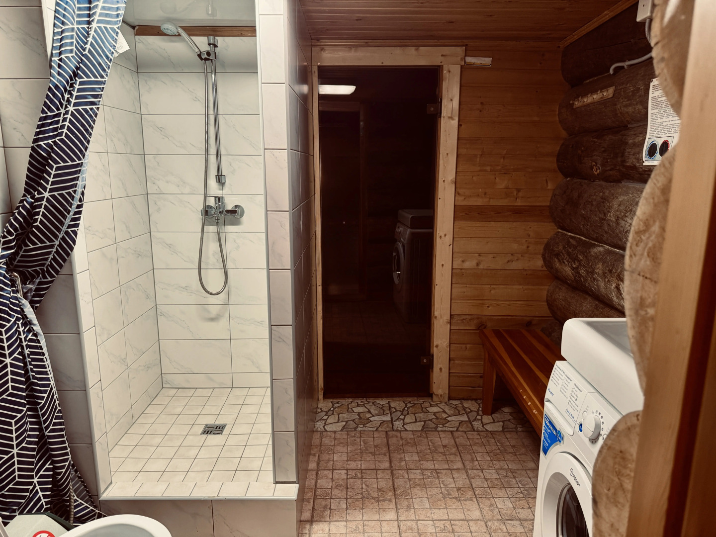 Коттедж Карелия Медвежка Комфорт с Видом на Озеро