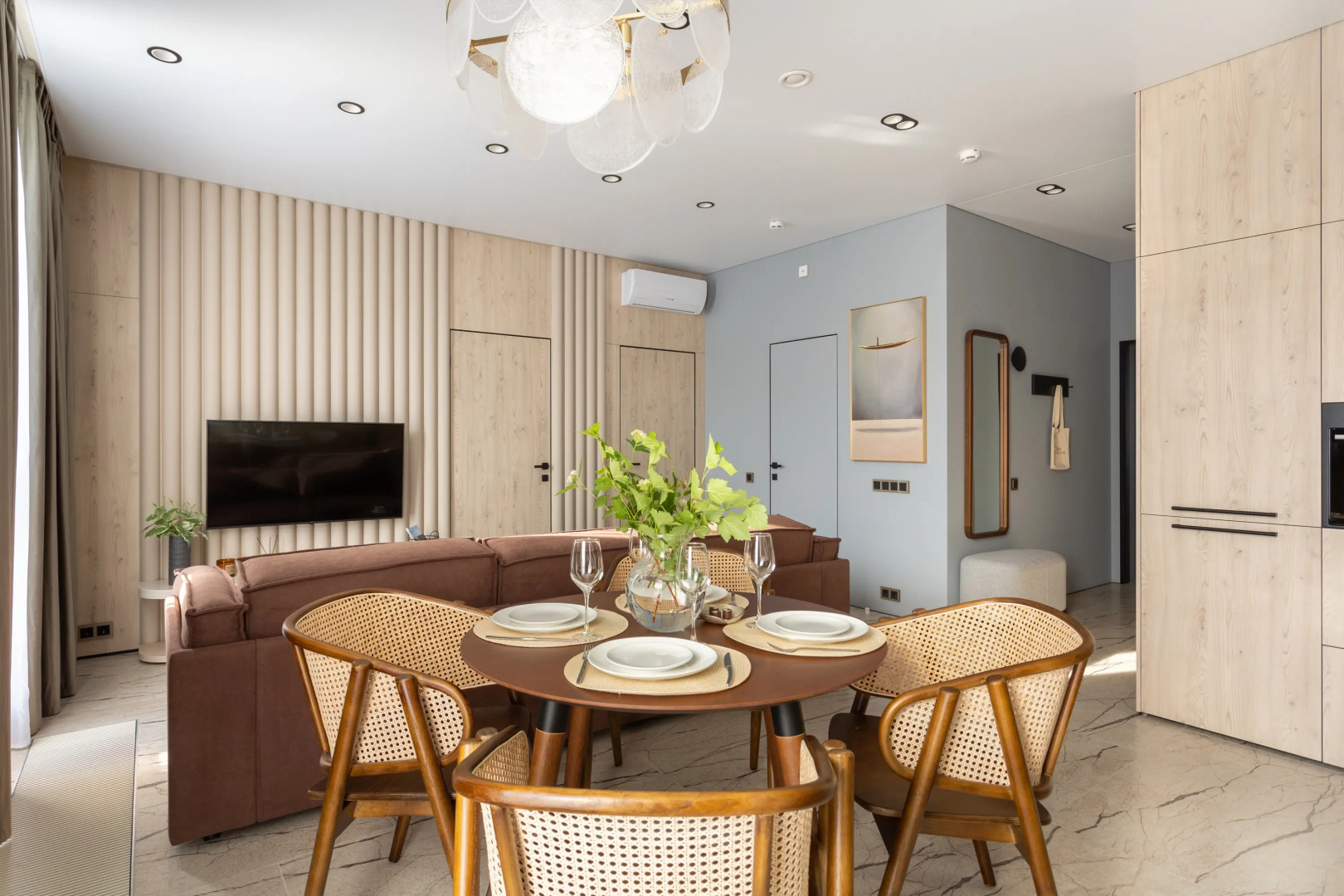 Отель Leon Estate