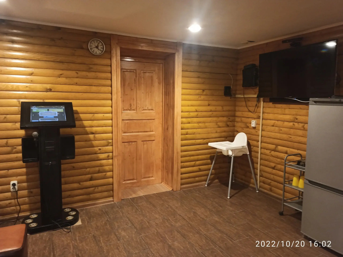 Гостевой дом Коттедж с террасой и бассейном