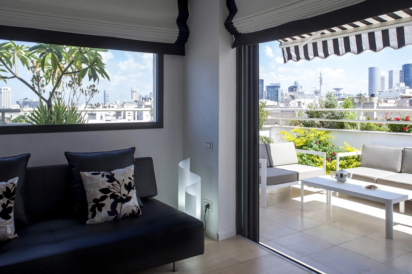 Апартаменты Design 2 Bdr Duplex Penthouse Rothschild #TL54