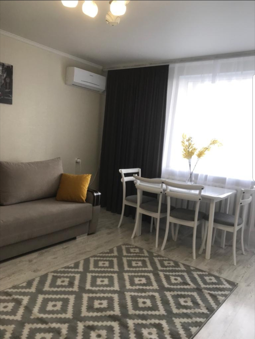 Квартира Черняховского 10