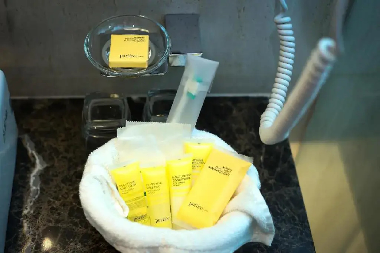 Отель Lakeshore Banani