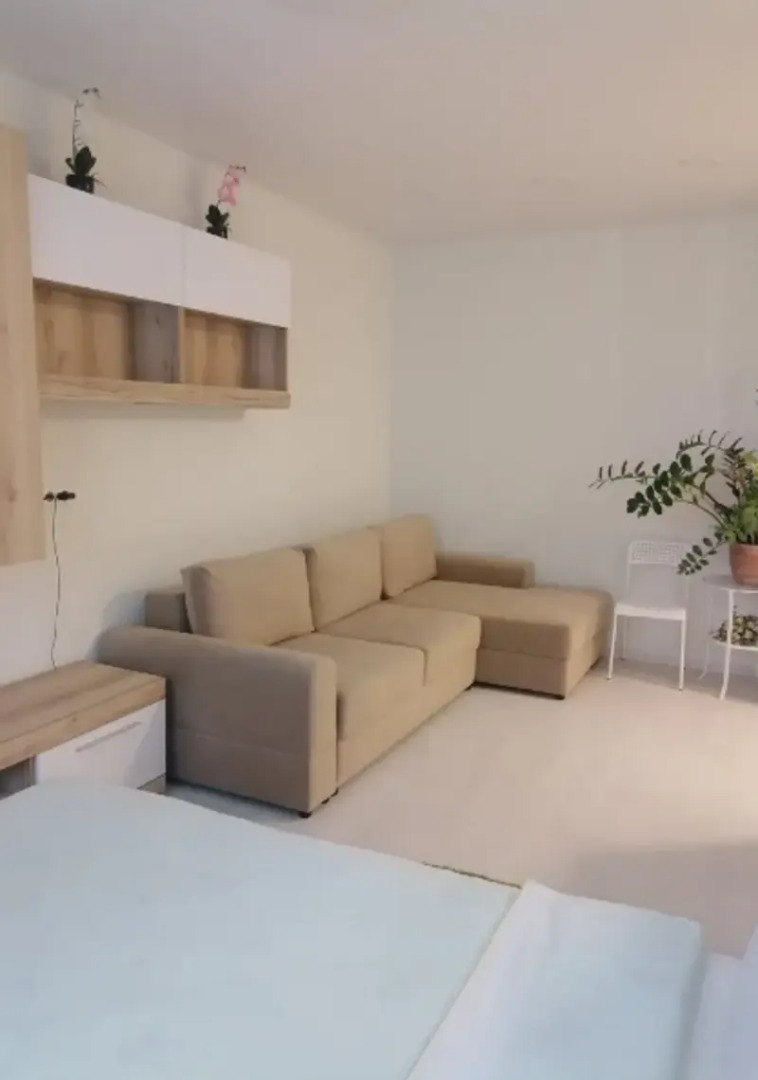 Апартаменты однокомнатные улица Кирилла Туровского 4