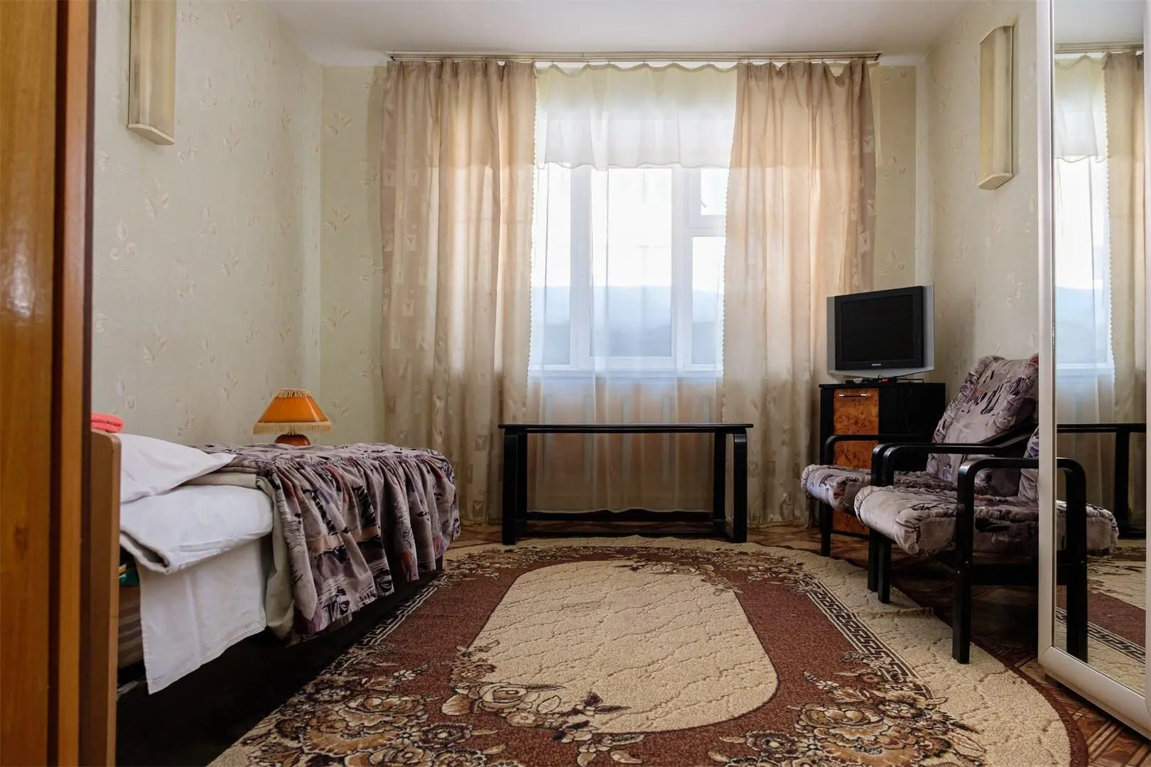 Отель Парма