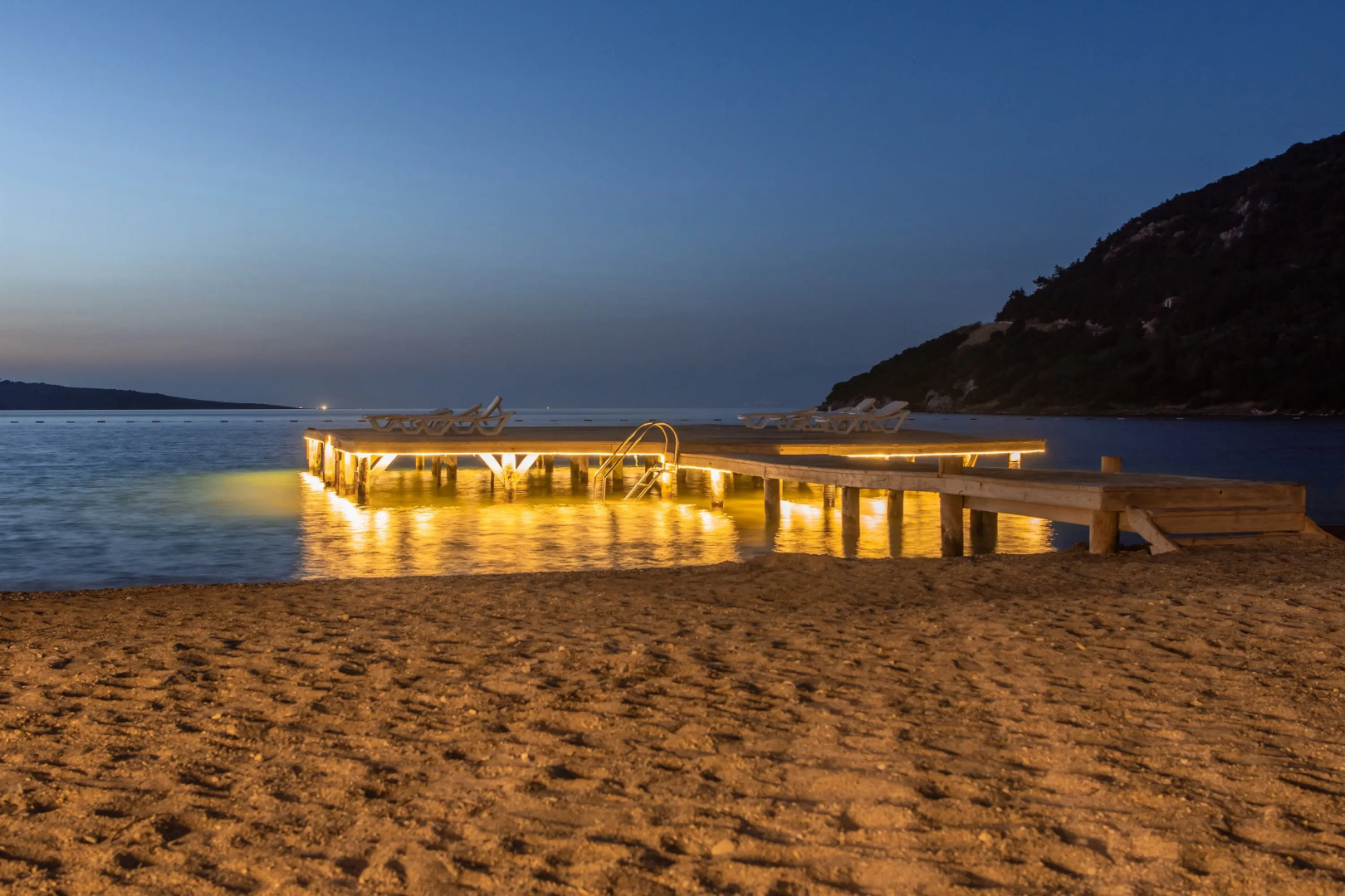 Отель Selvi Beach