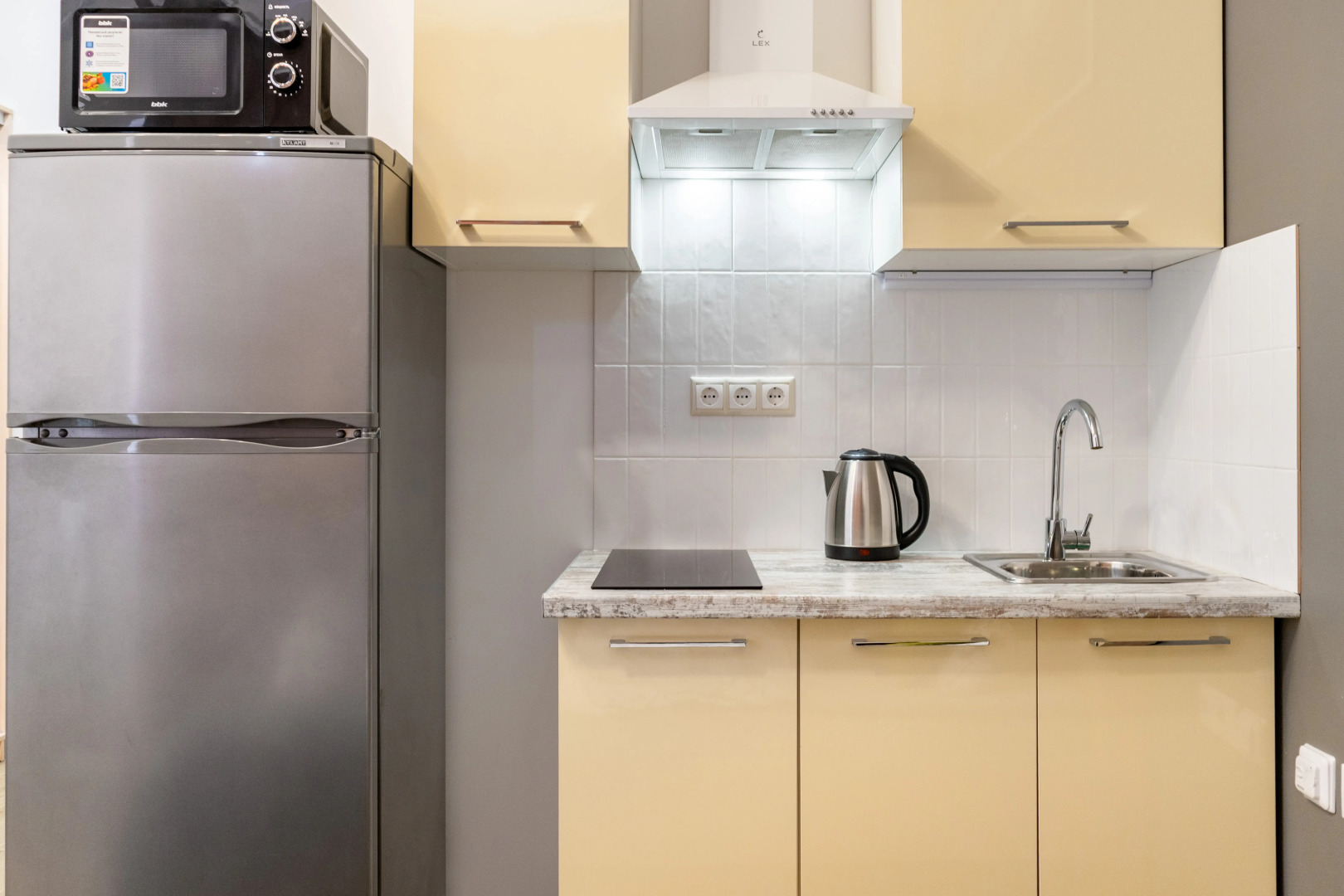 Апартаменты Просторная студия с балконом и видом на горы