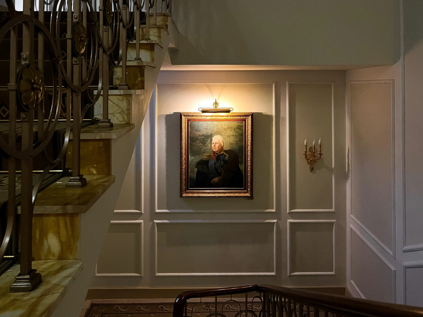 Отель Савой