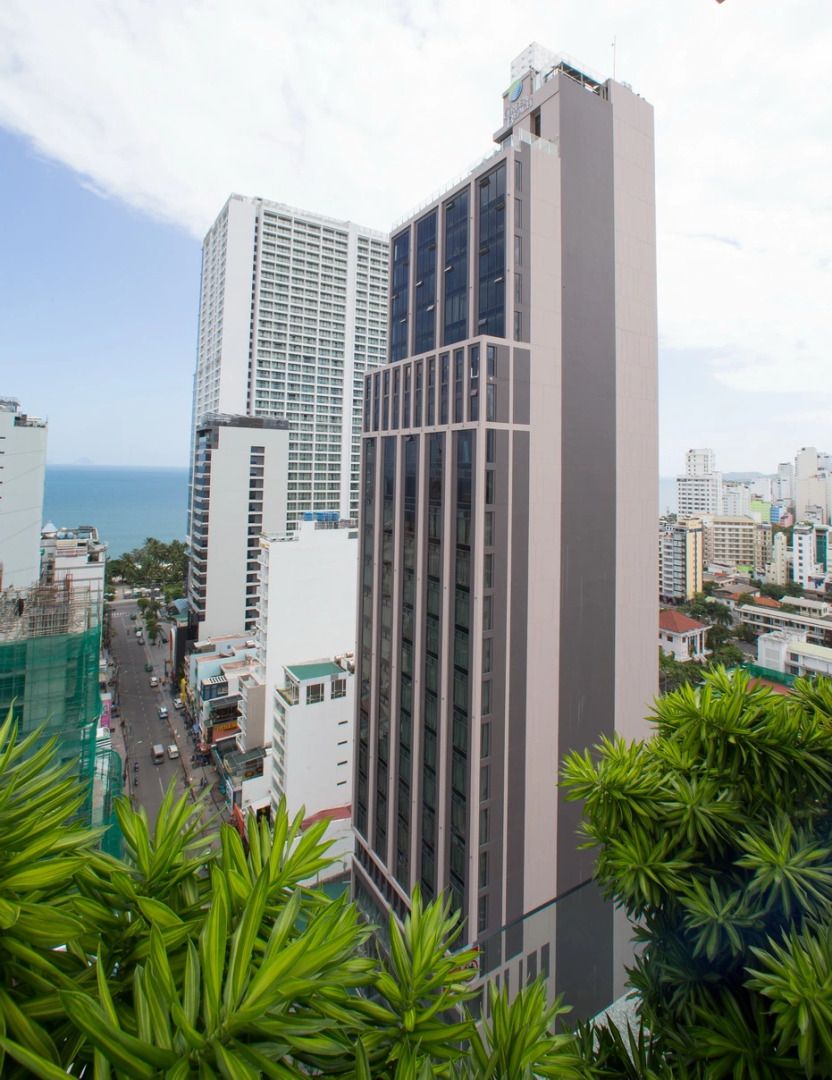 Отель Green Beach Nha Trang