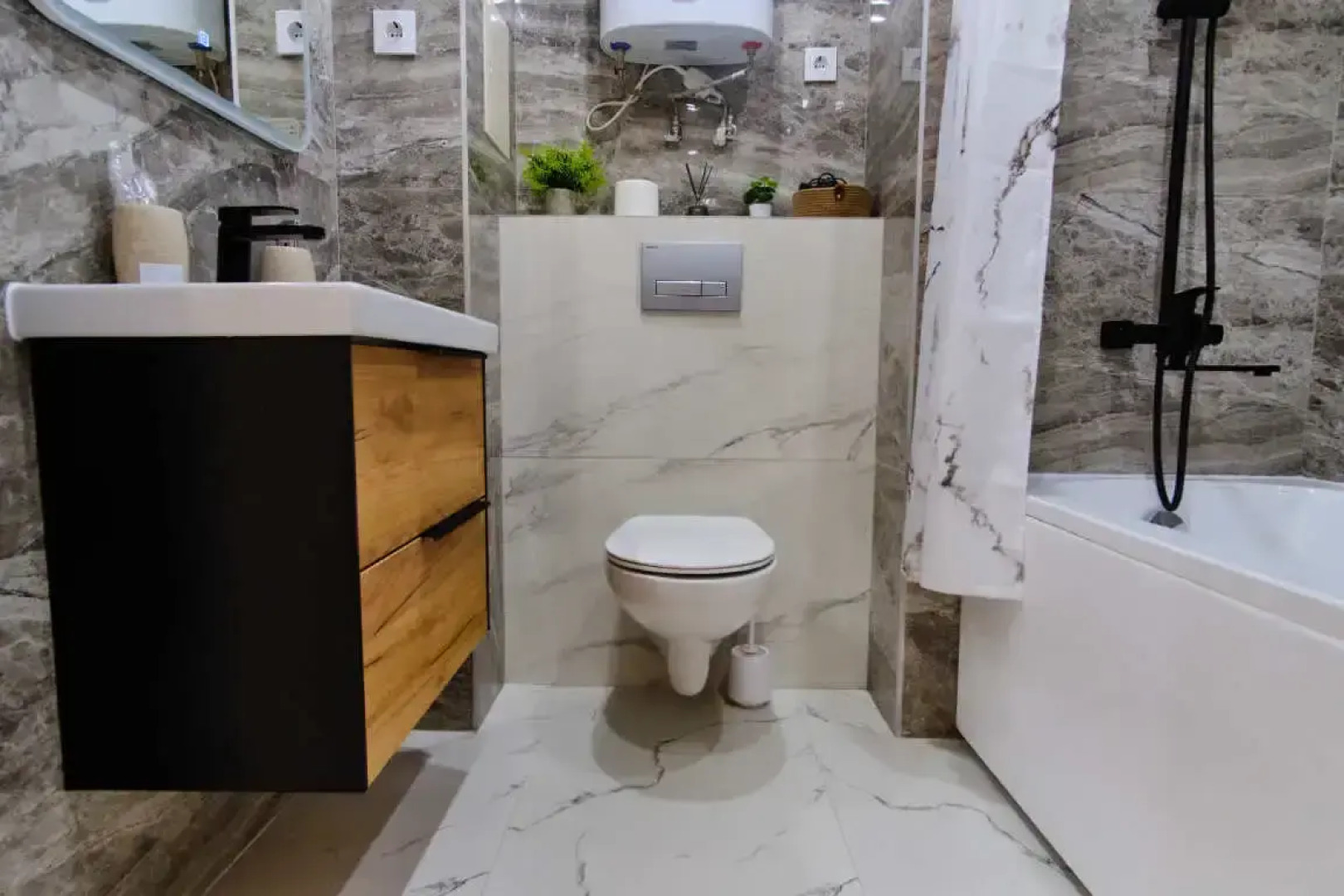 Апартаменты Дизайн 75м2 в Центре Города