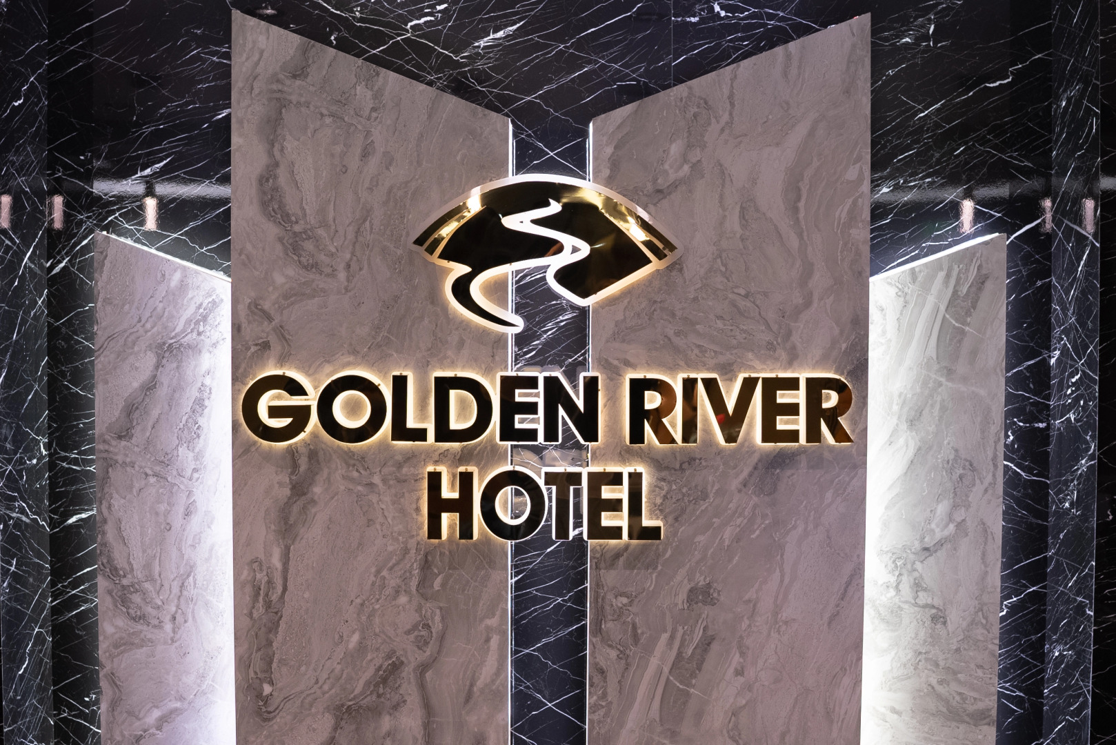 Отель Golden River By Continent Collection