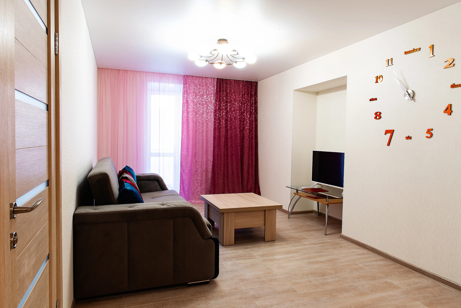 Апартаменты Двушка на Ленинградской 136