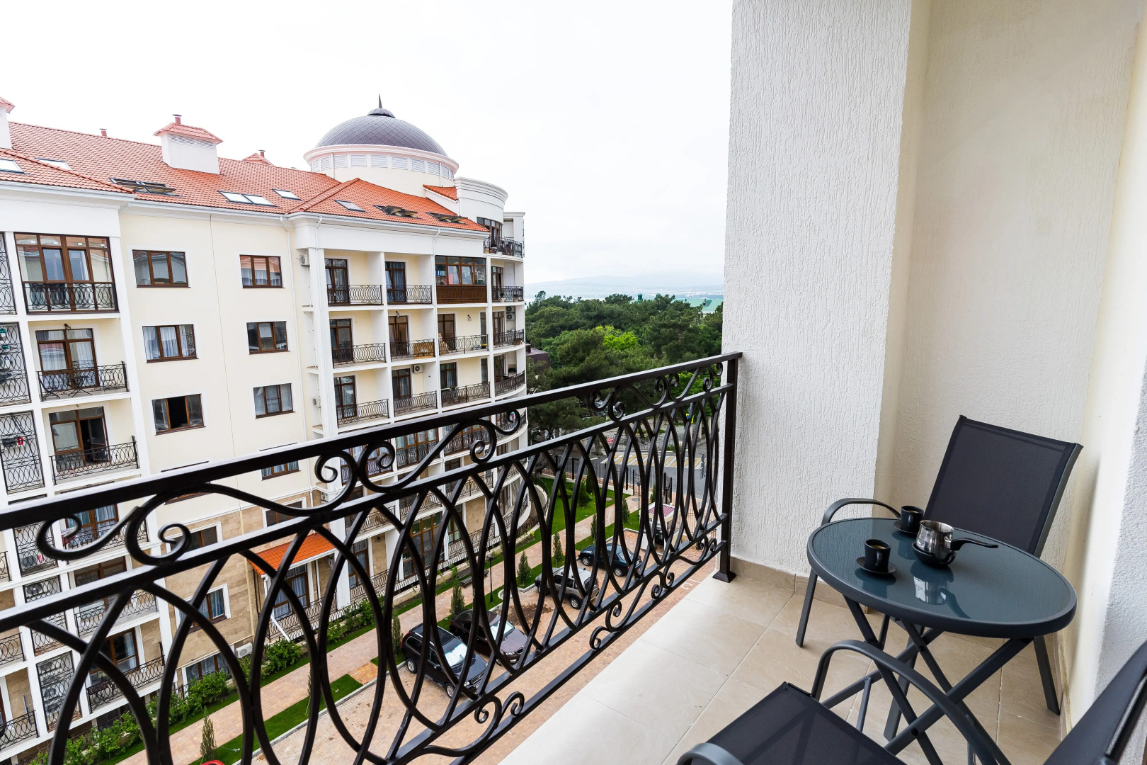 Апартаменты евродвушка с видом на море от LetoApart