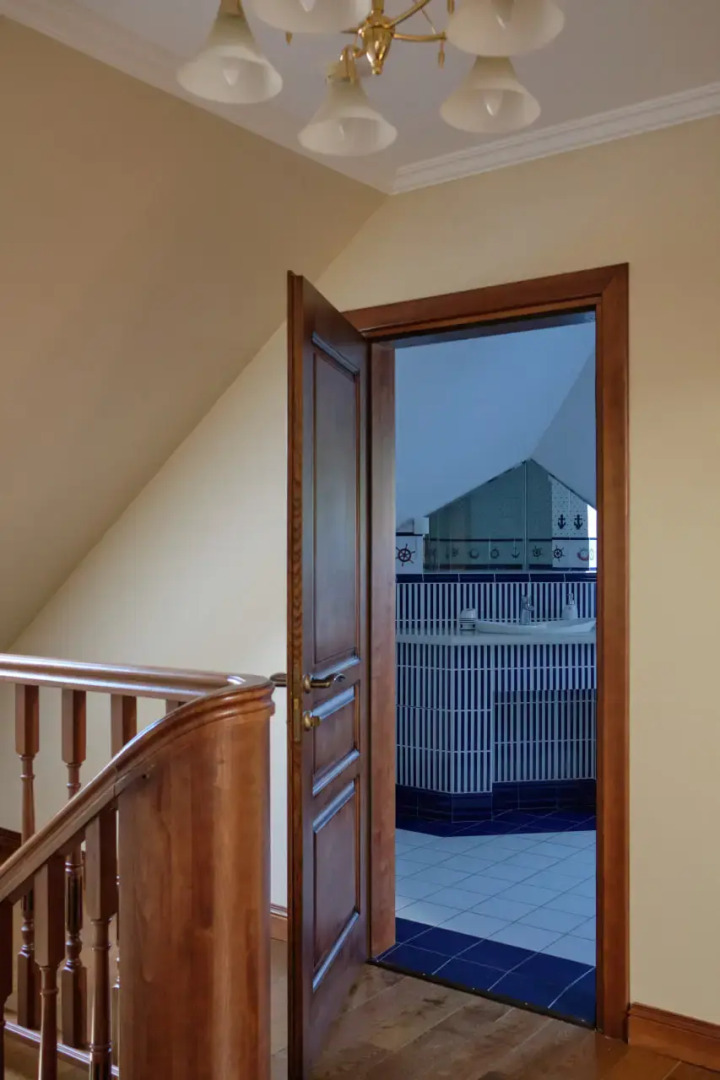 Частный дом Просторный уютный Особняк