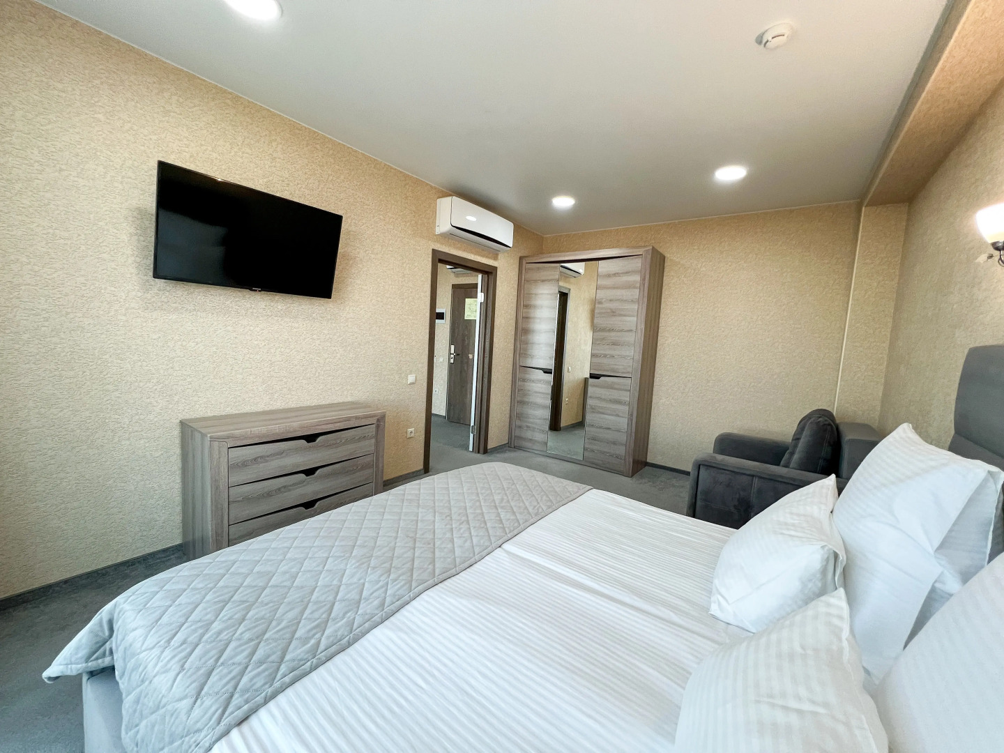 Отель Grand Sapphire