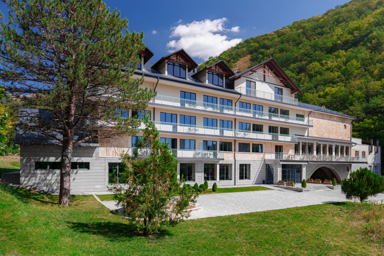 Отель Apricot  Aghveran Resort