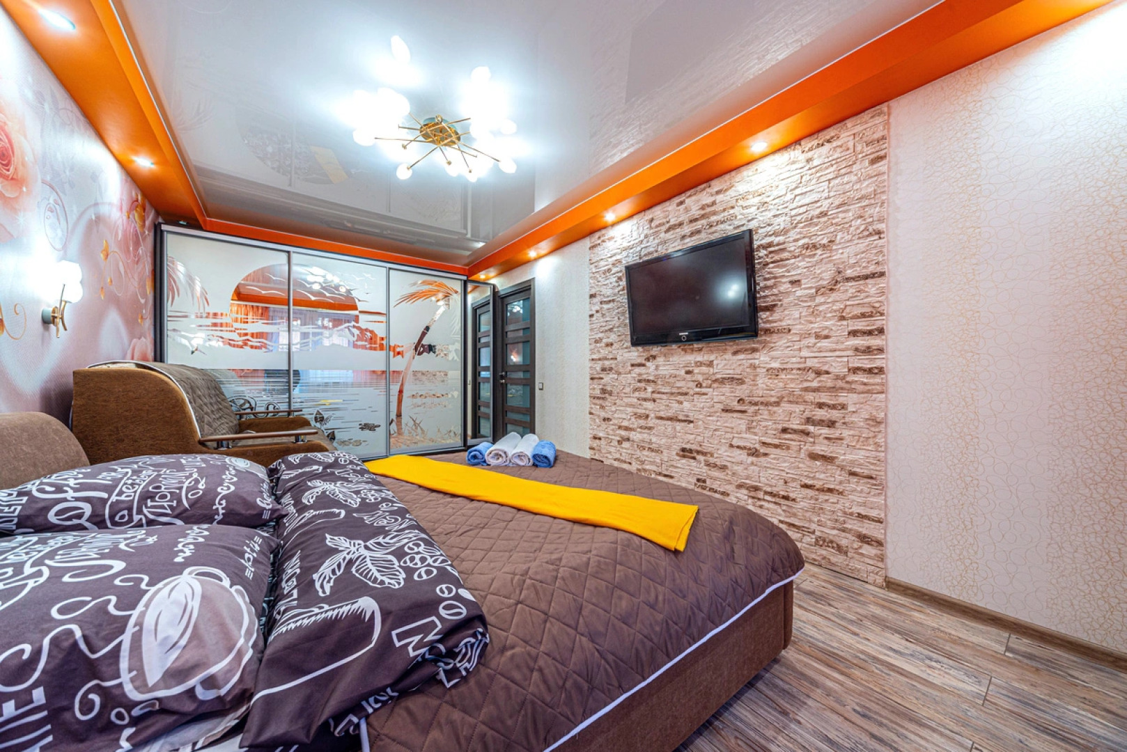 Квартира 3-евро на Долгоозерной улице в Приморском районе