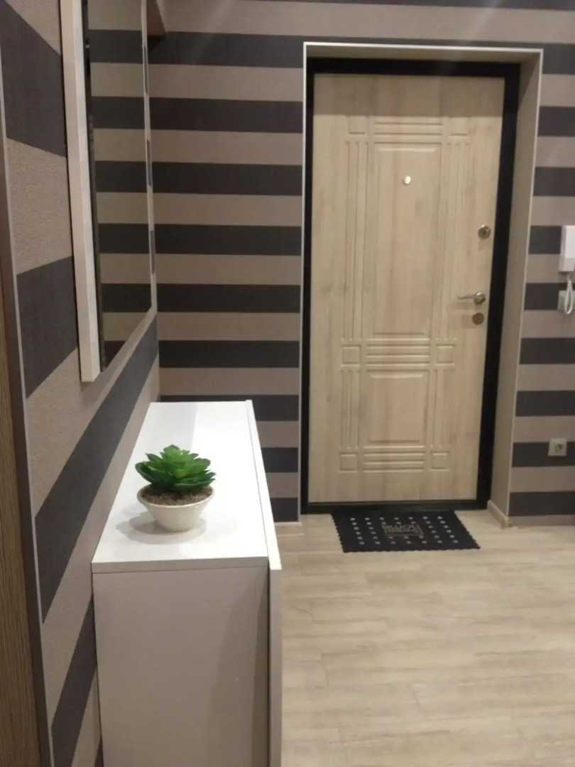 Апартаменты новые двухкомнатные  в центральном районе