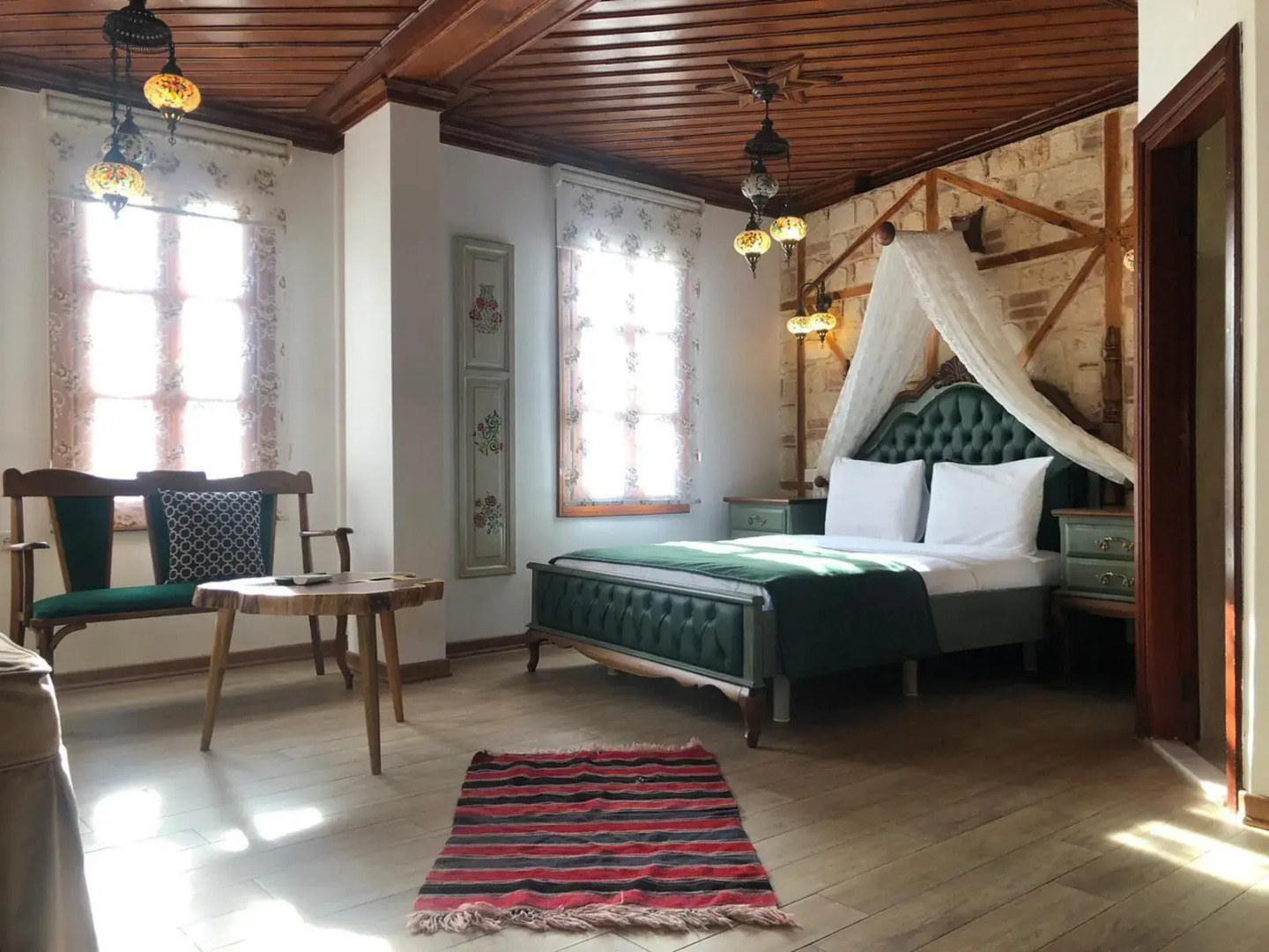 Отель White Garden