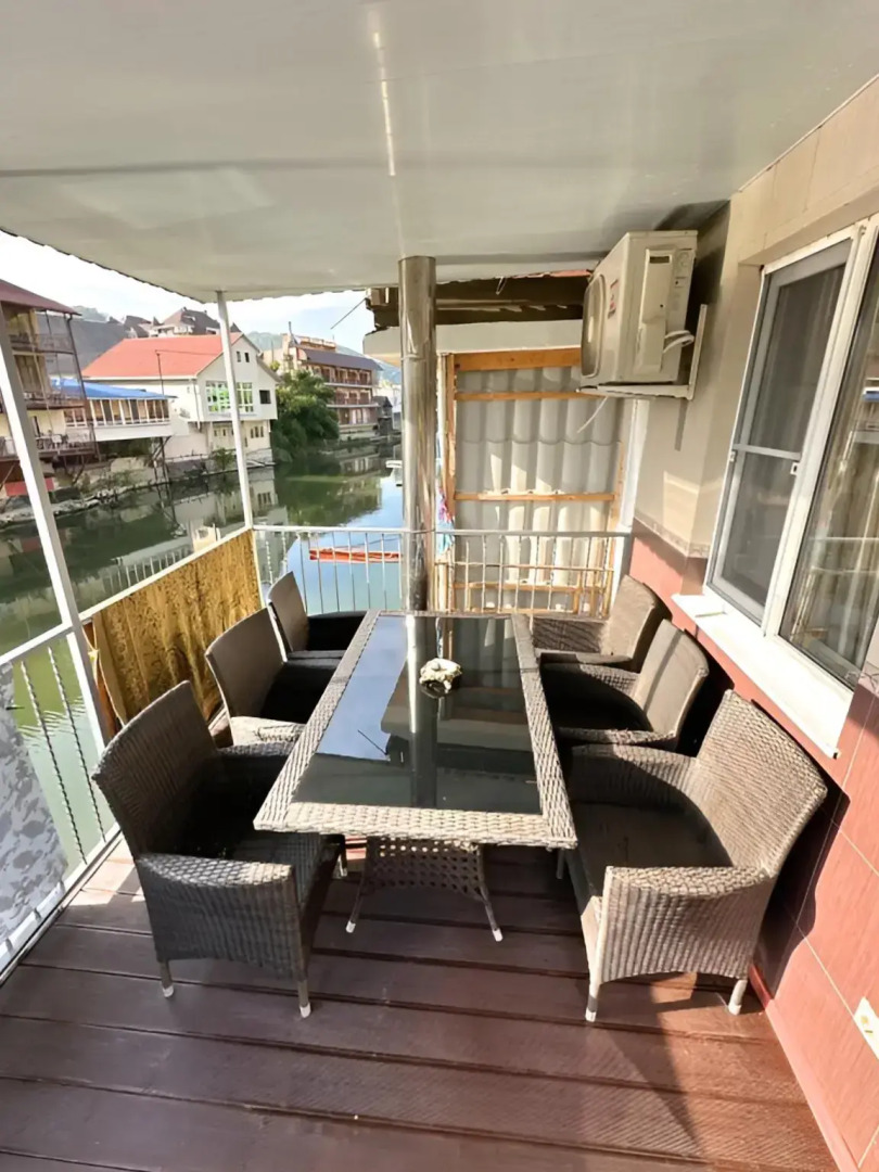 Частный Дом Коттедж Эллинг на Берегу Моря