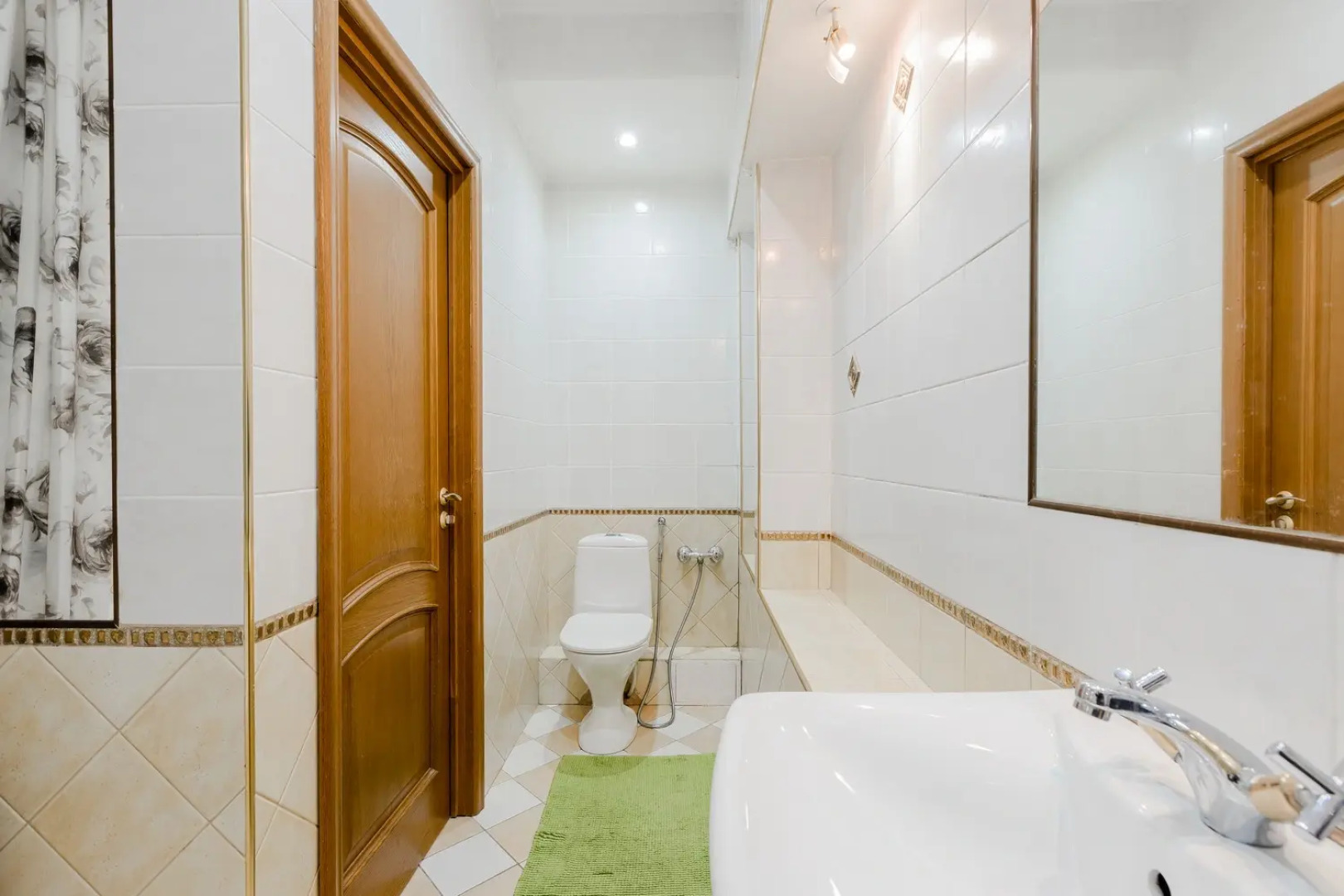 Апартаменты SpbStay с сауной на Невском проспекте 90