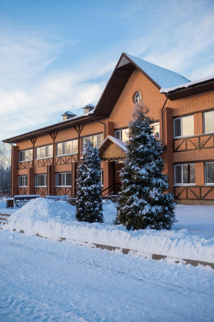 Отель Искра Актив