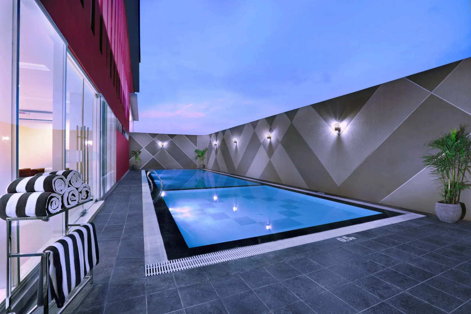 Отель Favehotel Rungkut Surabaya