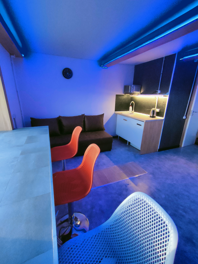 Hostel 365