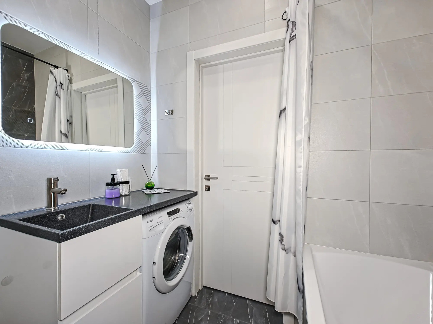 Апартаменты Stepanenkov на Ипподромской 12