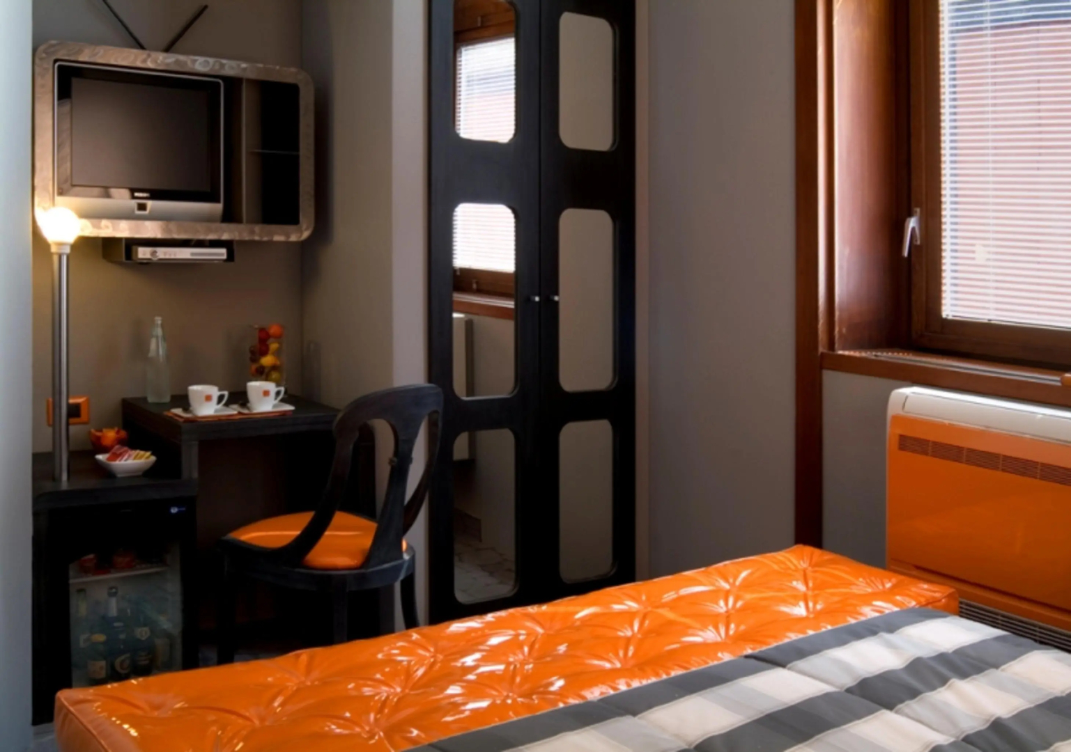 Orange Hotel