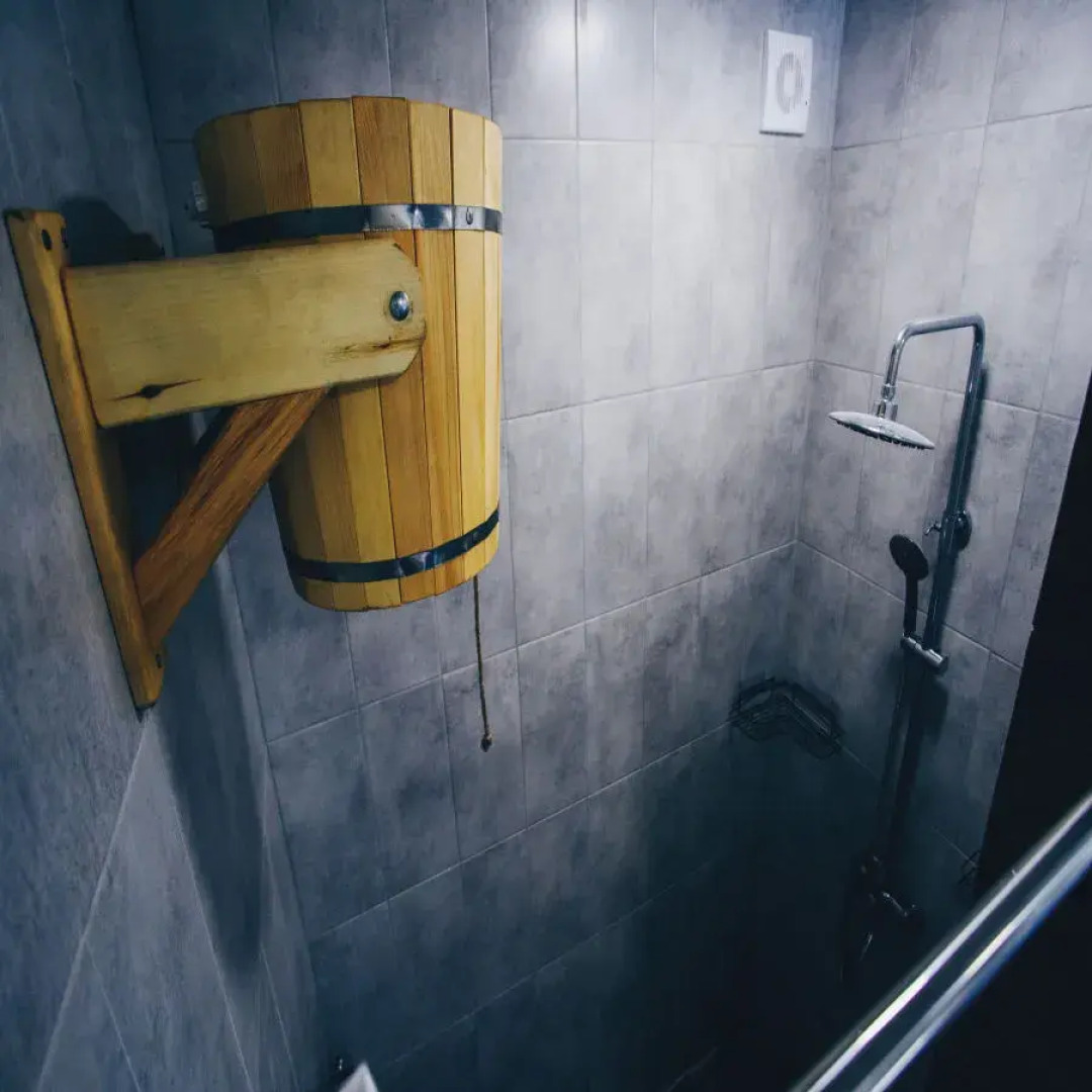 Частный дом за городом Монотель синий дом