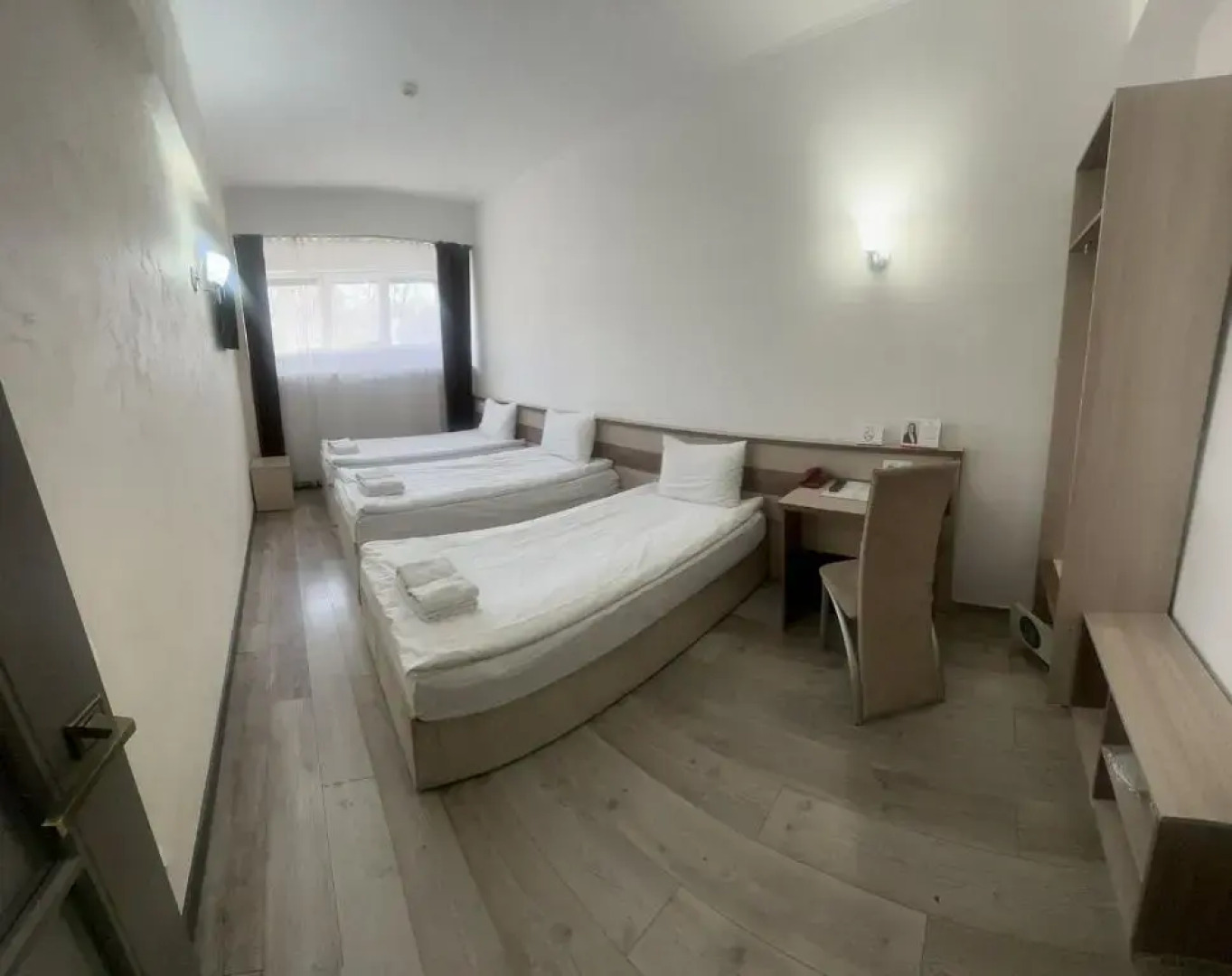 Отель Астра