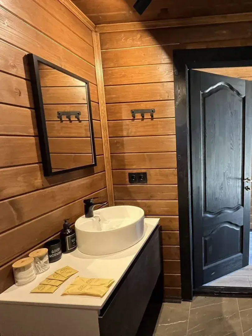 Частный дом Пещера