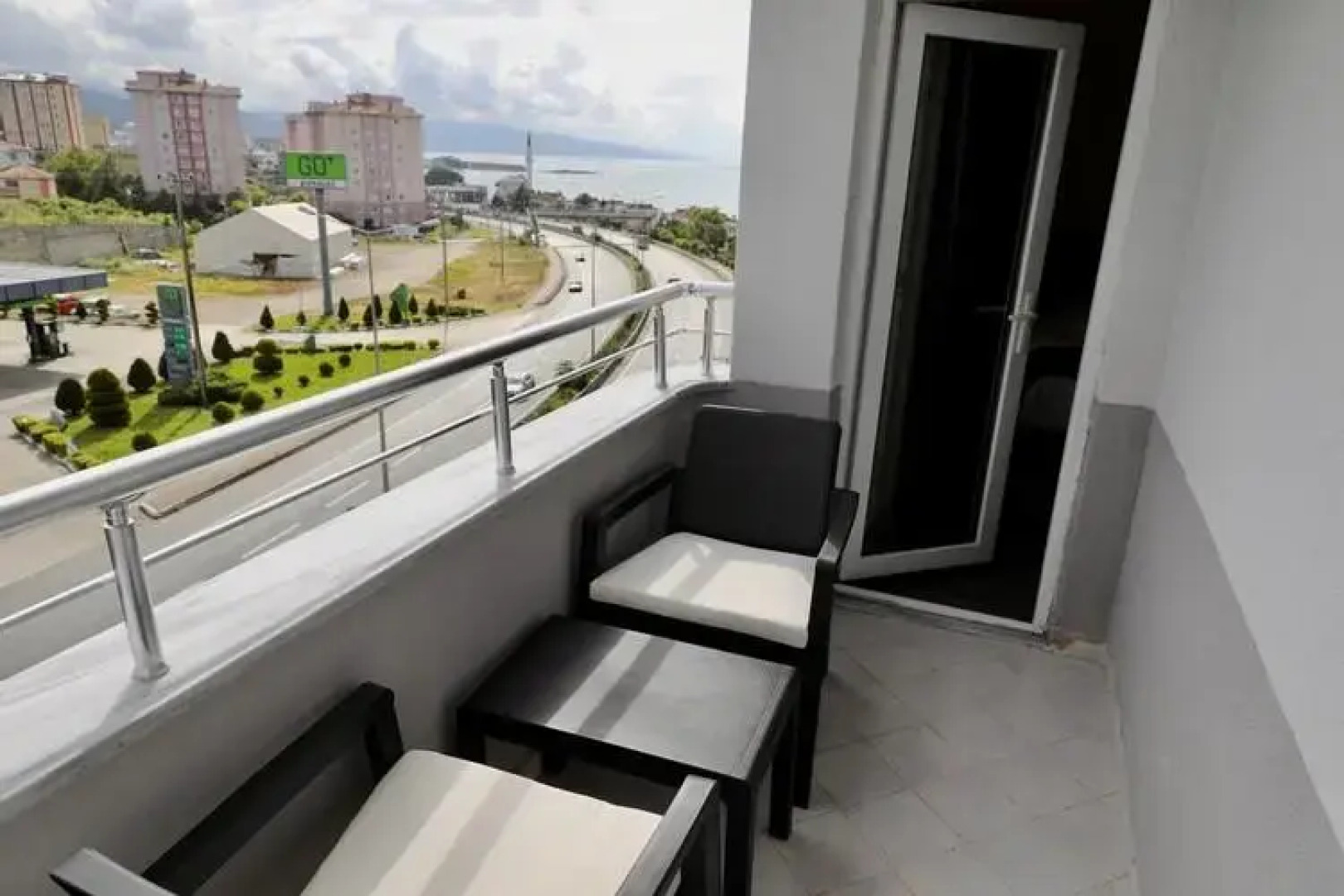 Отель Black Pearly