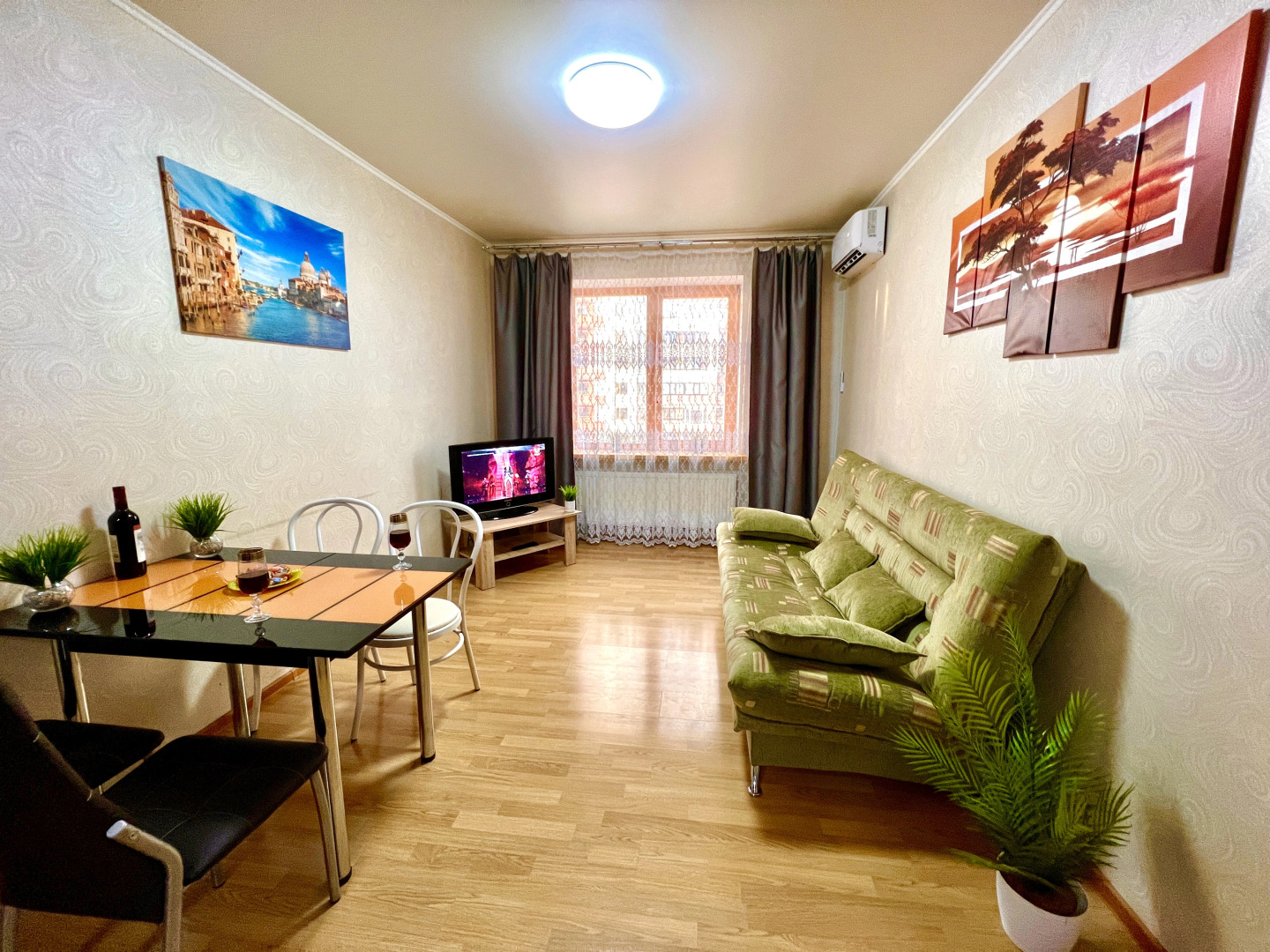 Апартаменты двухкомнатные на 13 этаже в ЖК Современник рядом с МТЛ-Арена