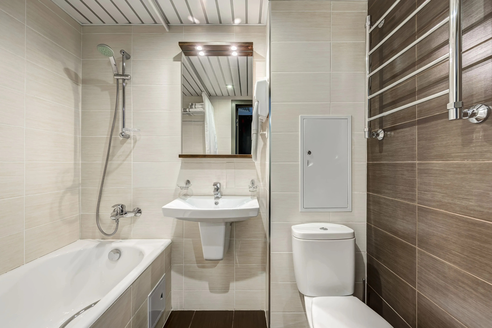 Отель Астро Плаза