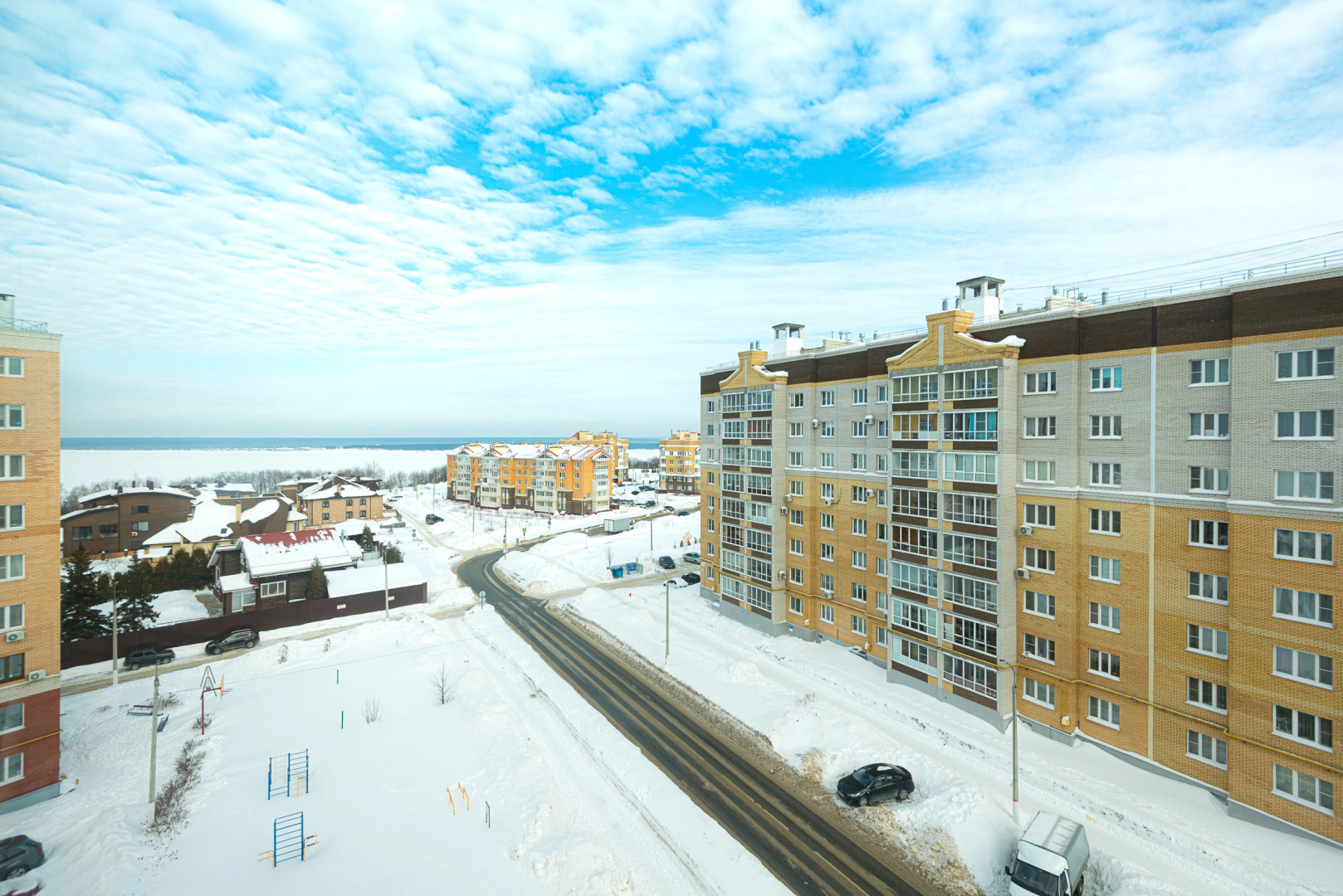 Квартира в престижном мкр. на П.Ермолаева 4 с видом на Волгу от RentAp, 4 сп.места