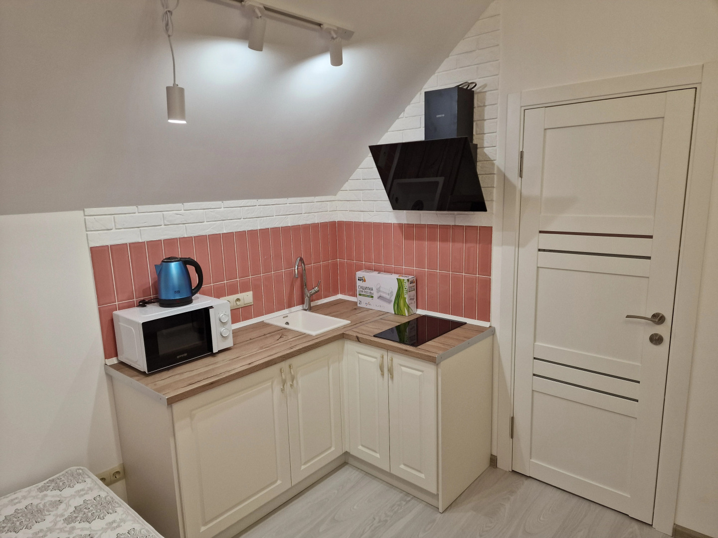 Квартира БалтАтлантик номер в стиле Барби