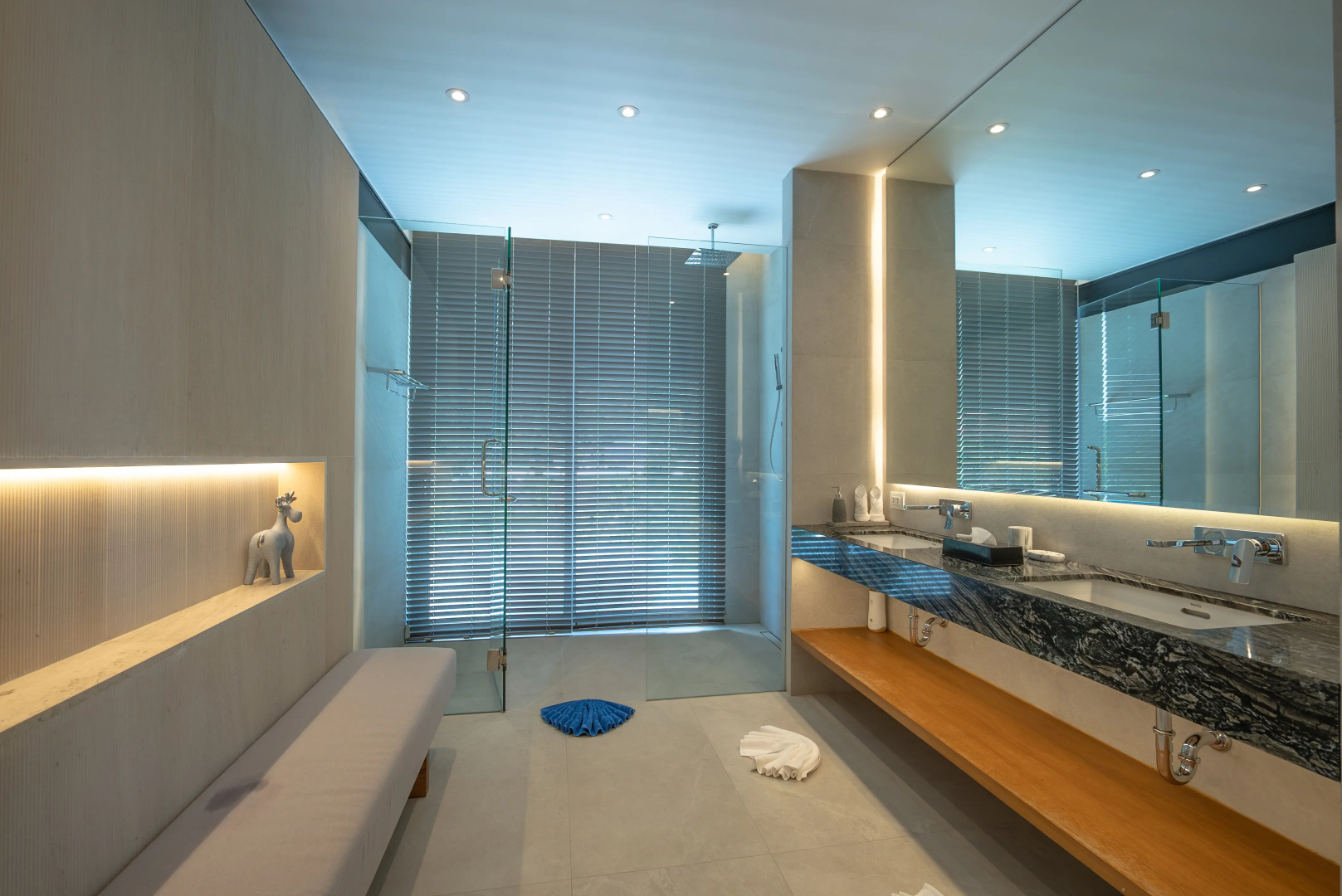 Вилла Luxury Infinity Pool Villa in Nai Harn